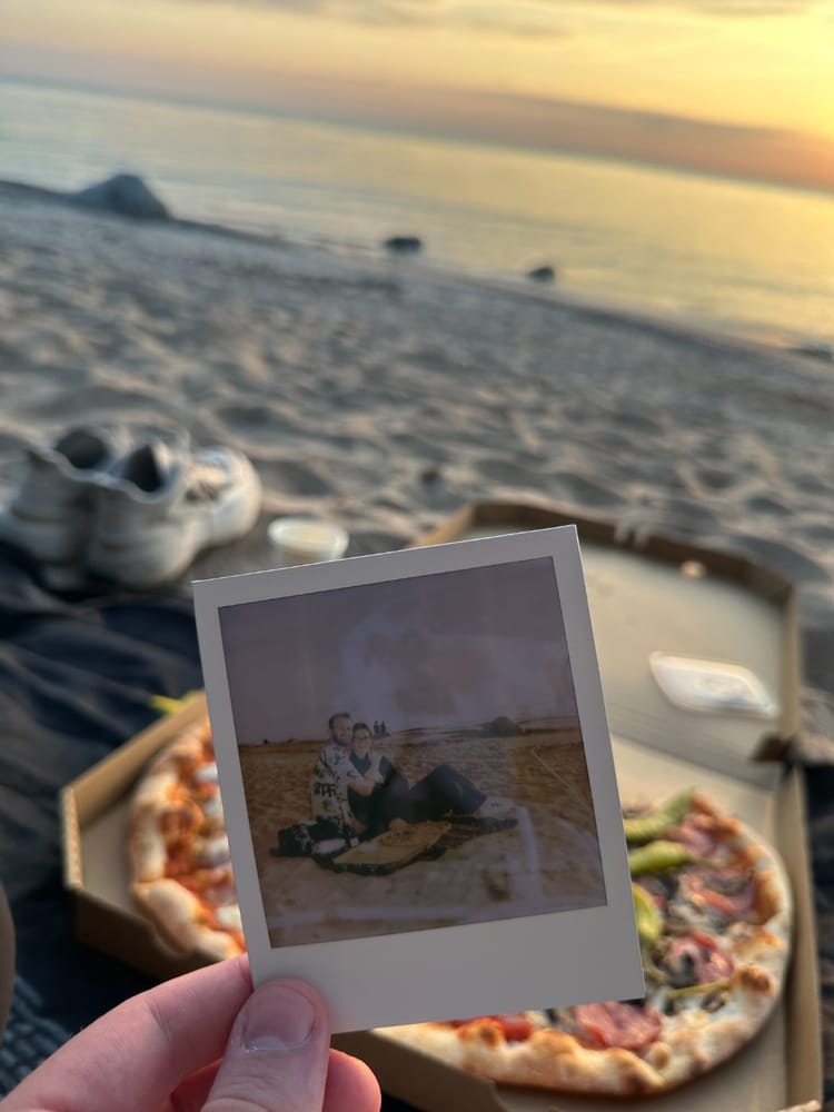 beach and pizza